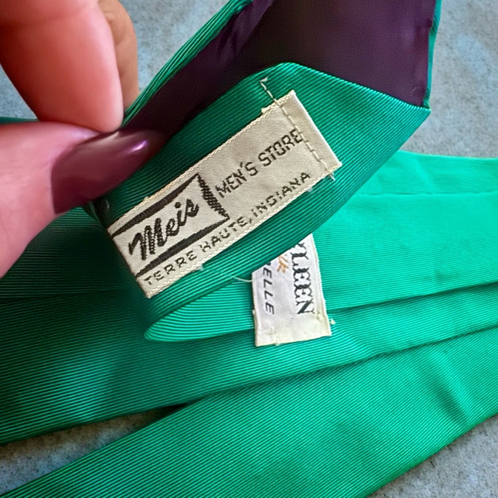 Vintage Meis Men’s Store Sil-Kleen All Silk by Belle Necktie - Picture 2 of 13